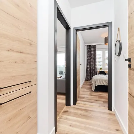 Stylish With Balcony By Renters * Wroclaw