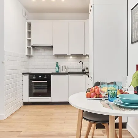 Stylish With Balcony By Renters Apartment Wroclaw