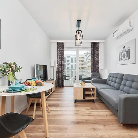 Stylish With Balcony By Renters Apartment Wroclaw